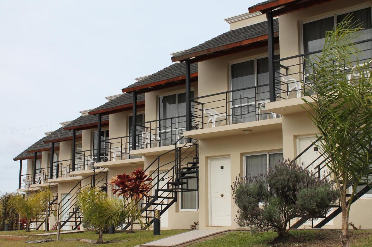 Brisas del Lago Apartamentos Colón Exterior foto