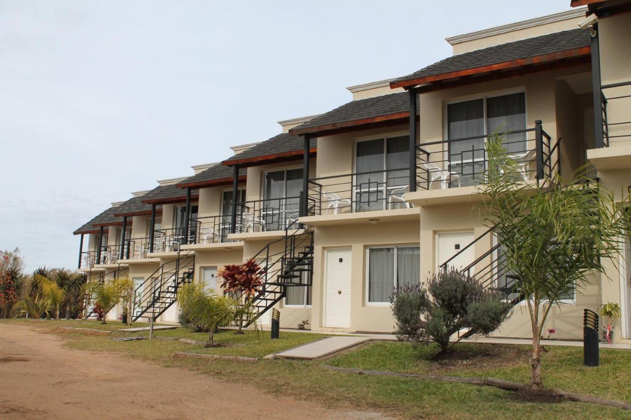 Brisas del Lago Apartamentos Colón Exterior foto