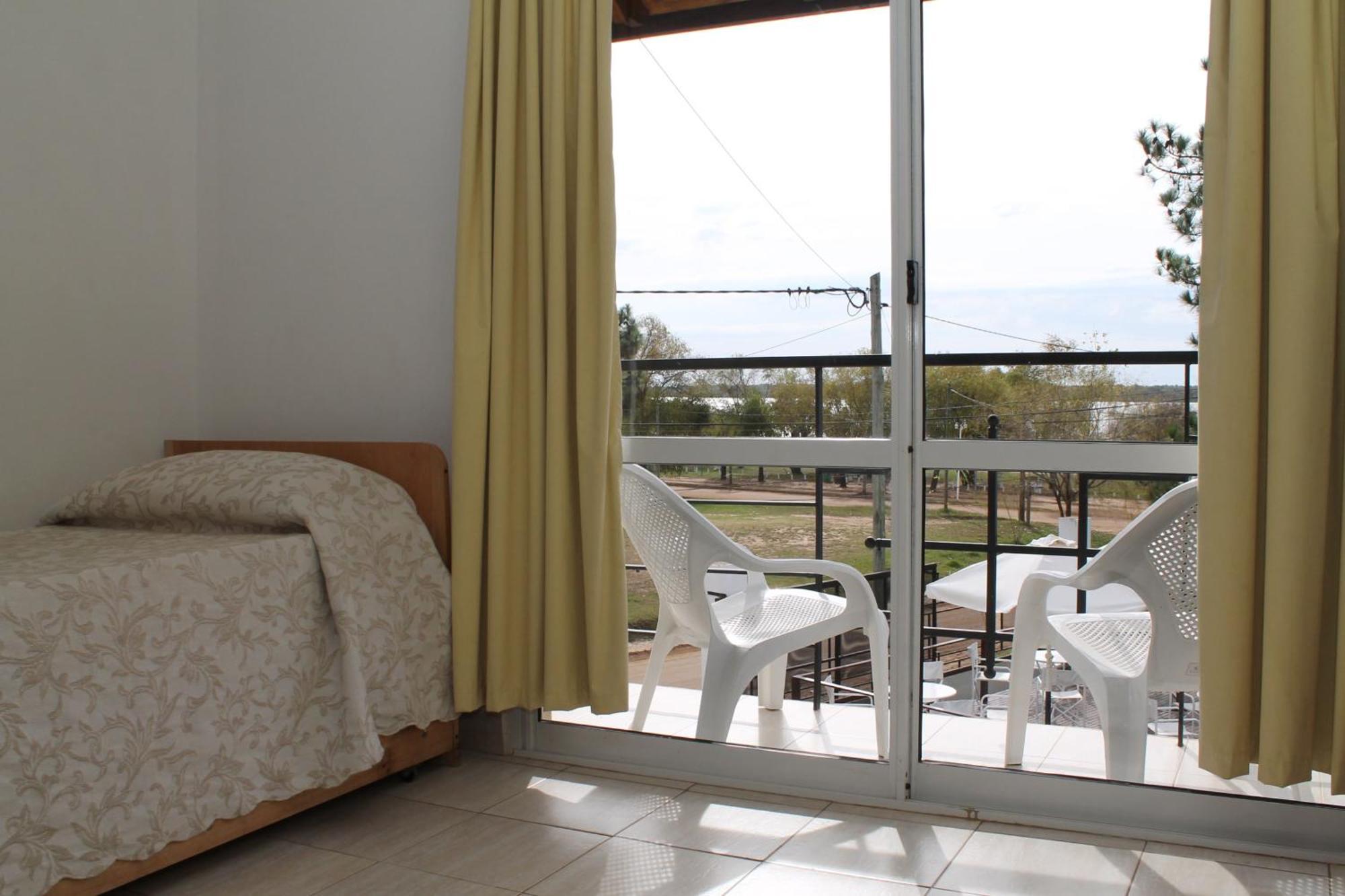 Brisas del Lago Apartamentos Colón Exterior foto